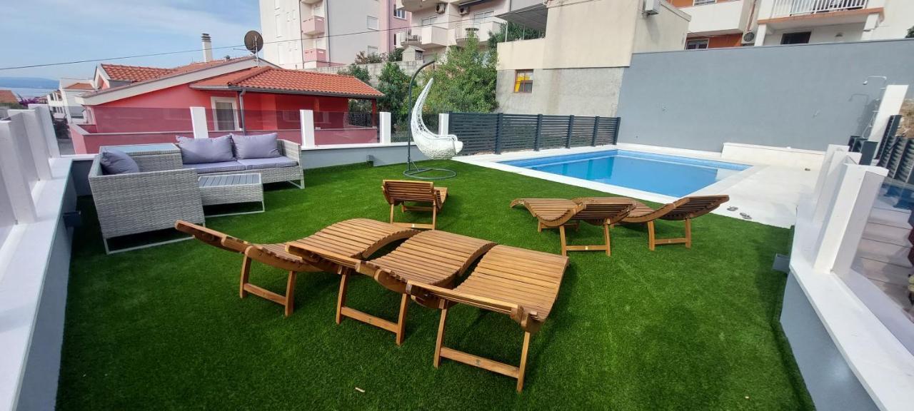 Nikola Apartment *