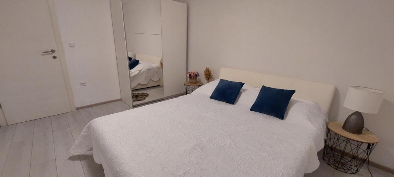 Apartment Nikola Trogir