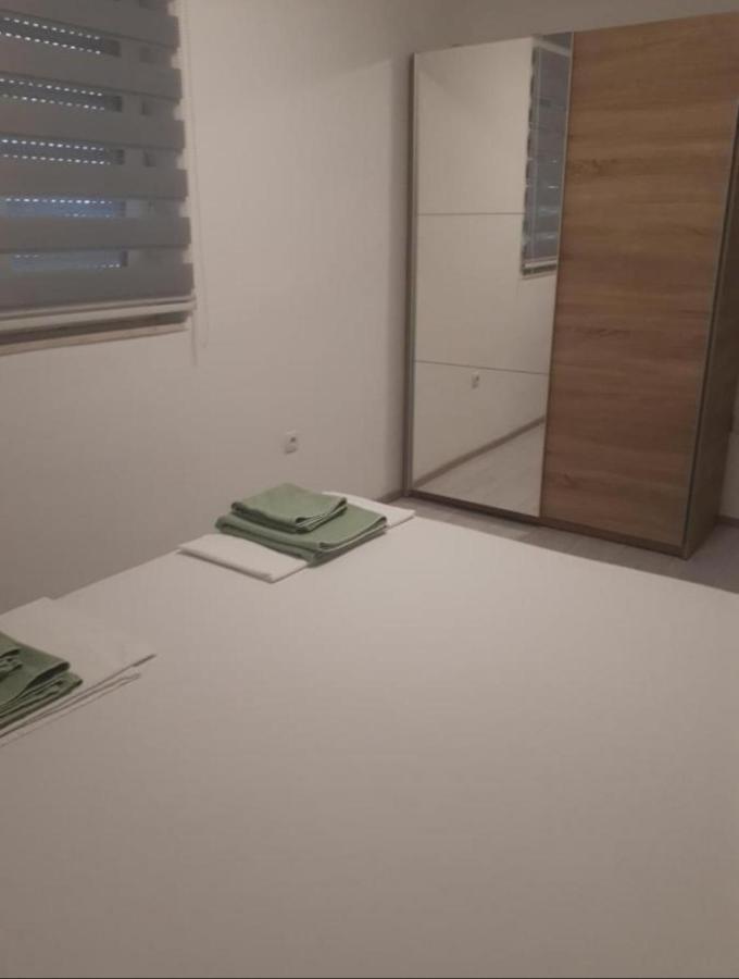 Nikola Apartment *